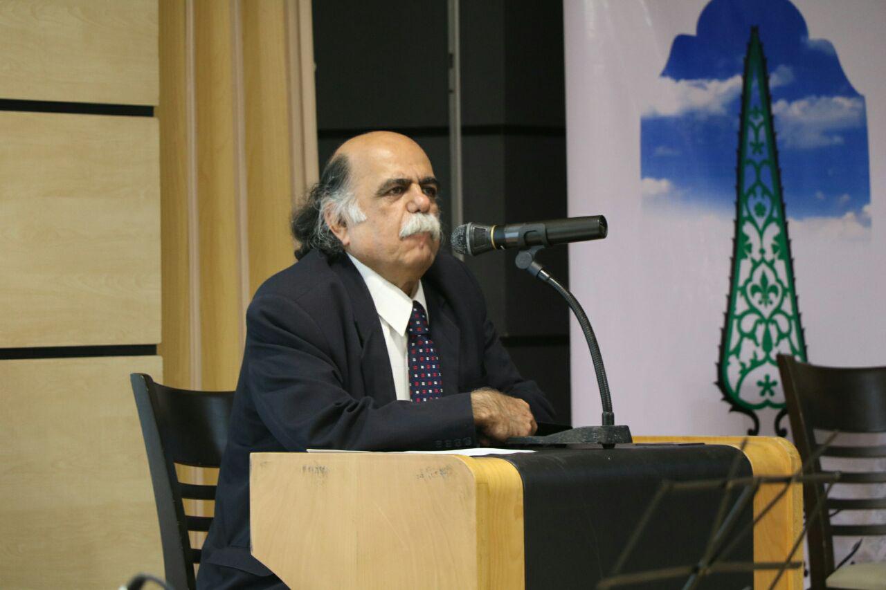 گزارش تصویری چهارمین نشست شب‌های فرهنگ و هنر جزیره زیبای کیش (بزرگداشت حضرت حافظ) با سخنرانی دکتر میرجلال‌الدین کزازی