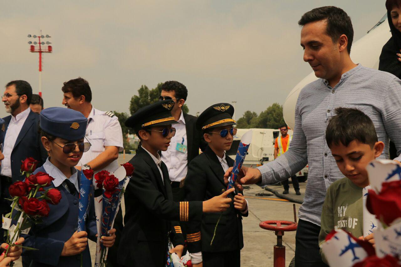 غافلگیری مسافران نوروزی در فرودگاه کیش / عکس : نسرین فائق