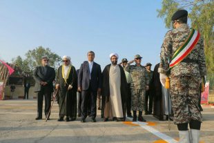 مراسم گرامیداشت روز ارتش جمهوری اسلامی ایران در جزیره کیش/عکس: نسرین فائق/شمسی منتی نوکانی