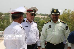 خروج خودروهای بالای ۲۵۰۰ سی سی به صورت گذر موقت یک ماهه از مناطق آزاد، منع قانونی ندارد