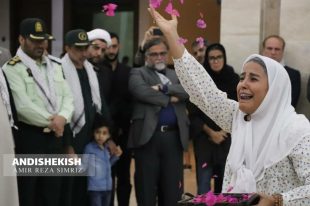 گزارش تصویری: نمایش خیابانی خاک با طعم استخوان، انشاء به کارگردانی بهنام کاوه گویی و  نمایش پلاک ۱۷۵ با کارگردانی سیما علیپور/عکس : امیررضا سیم ریز