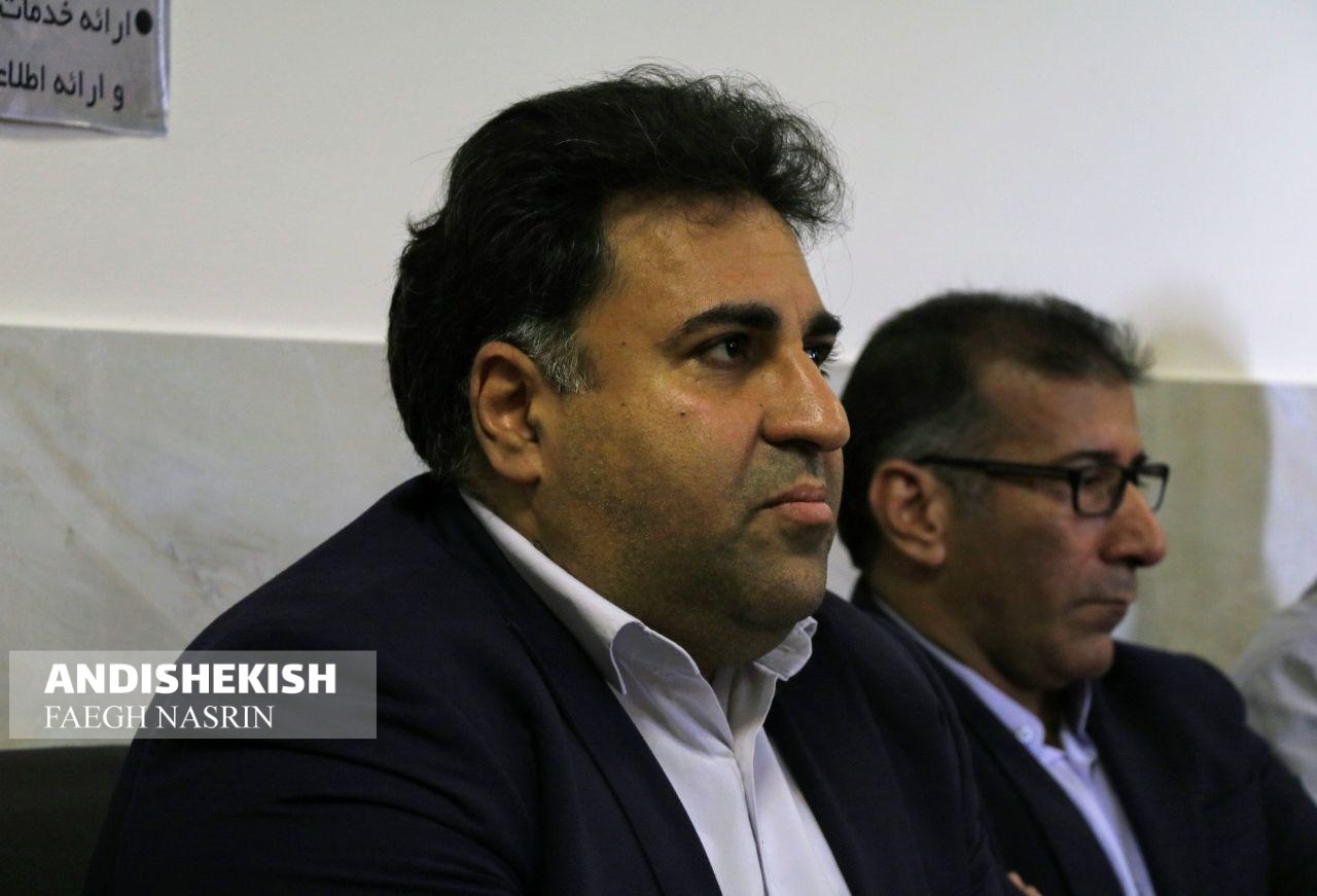 گزارش تصویری :بازدید مهندس نوید احمدی ، مدیر کل نوسازی ، توسعه و تجهیز مدارس استان هرمزگان از مدارس جزیره کیش/عکس : نسرین فائق