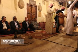 گزارش تصویری : آغاز پروژه مردم شناسی و موسیقی بومیان کیش و اهدای سه عدد ساز بادی نی انبان به گروه موسیقی بومیان کیش/عکس : امیررضا سیم ریز