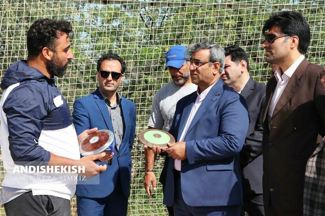 احسان حدادی قهرمان پرتاب دیسک المپیک ، مشکوک به کرونا