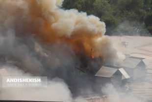 گزارش تصویری : آتش سوزی در بازار پردیس ۱ – عکس : امیررضا سیم ریز/شمسی منتی نوکانی