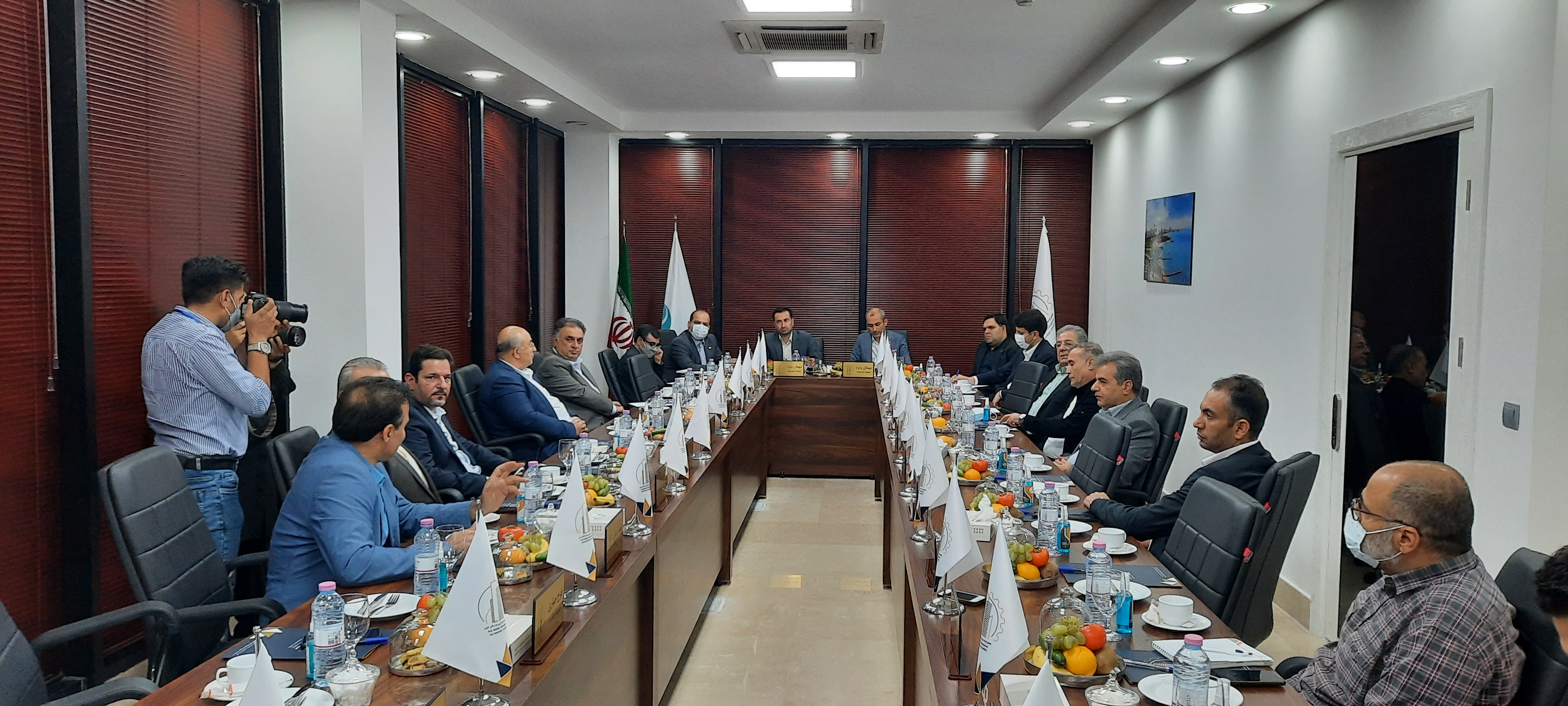 مدیریت مناطق آزاد نیازمند تدوین چشم انداز و آگاهی از ظرفیت های این مناطق است