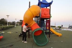 بهسازی پارک های محله ای کیش